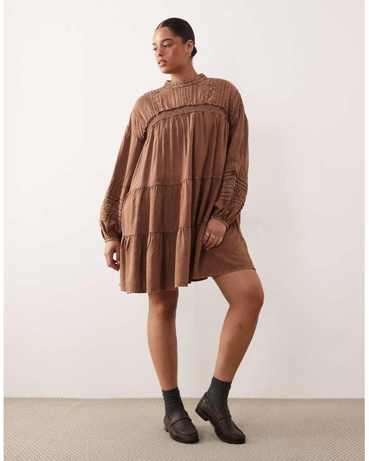 ASOS Asos Design Curve in het Brown