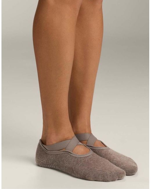Oysho Brown 2 Pairs Of Padded Cotton Blend Yoga And Pilates Socks With Crossover Straps