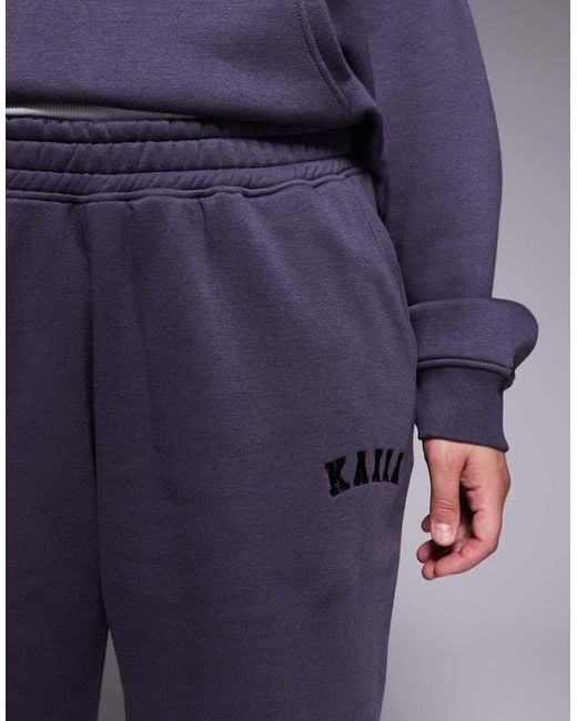 Joggers Gris Oscuro De Pernera Ancha Con Logo Bordado De Plus (Parte De Un Conjunto) Kaiia de color Blue