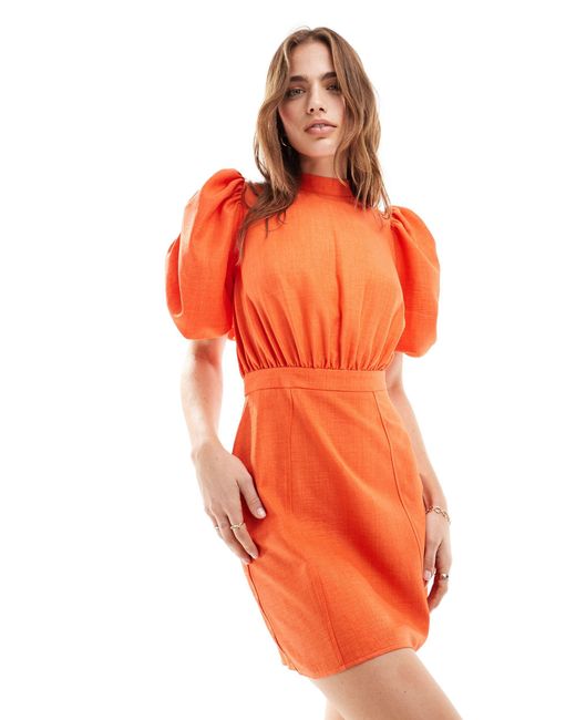 Vestido corto con falda entallada, cuello alto y mangas voluminosas ASOS de color Orange