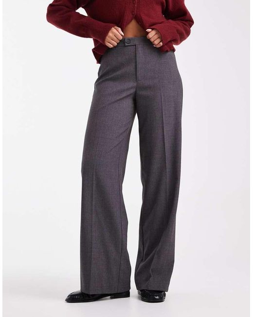 Pantalones De Vestir De Corte Recto Con Raya Delantera De Vero Moda de color Red