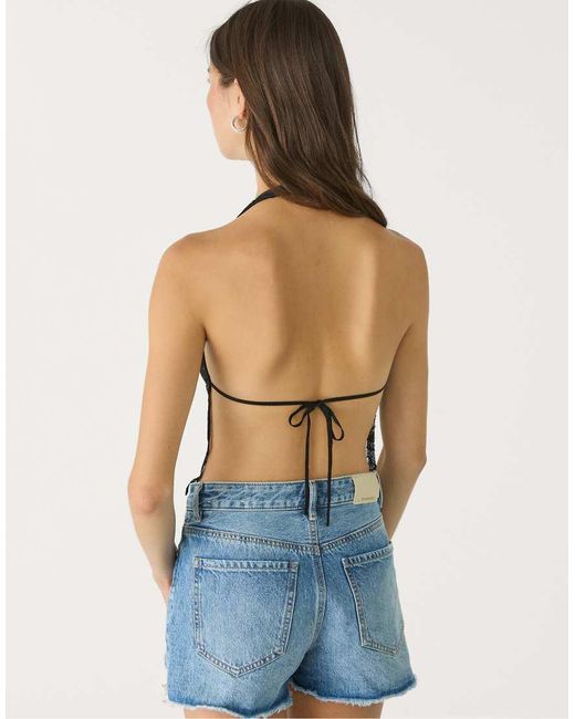 Top Allacciato Al Collo Con Paillettes Ricamate di Stradivarius in Blue