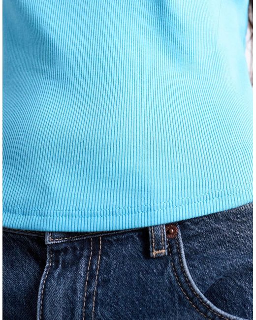 T-shirt côtelé ajusté avec ourlet arrondi TOPSHOP en coloris Blue