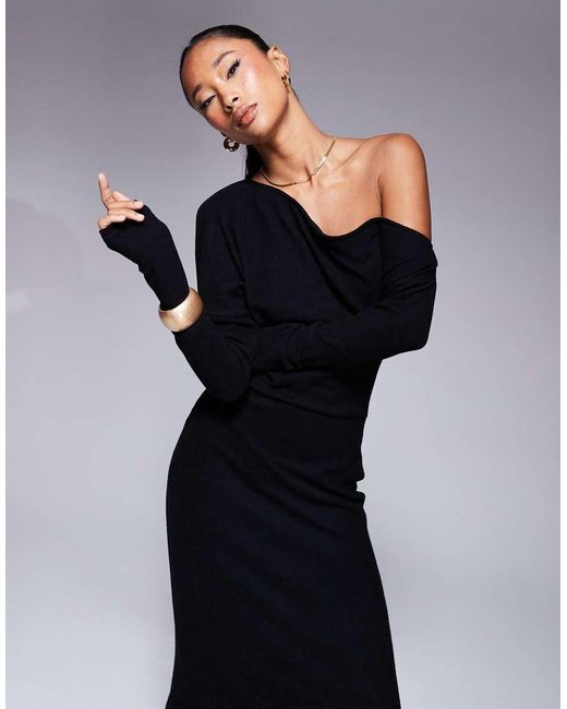 Vestito Nero Soffice Extra Largo Con Spalle Scivolate E Gonna Al Polpaccio di ASOS in Black
