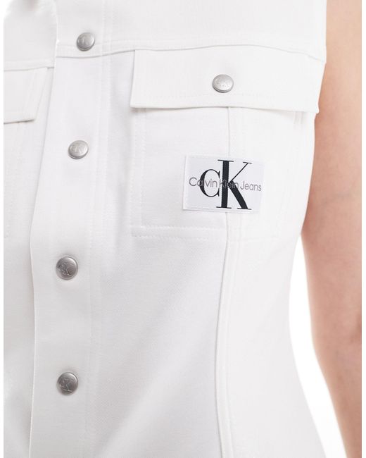Milano - camicia senza maniche bianca lucida di Calvin Klein in White