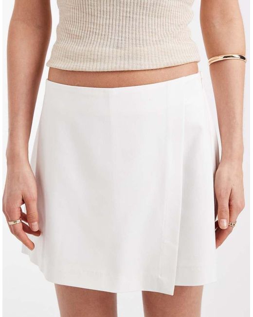 Vero Moda White High Waist Skort