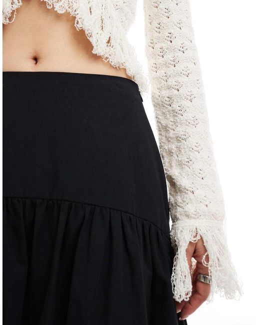 Gonna Lunga Con Vita Scesa Nera di ASOS in White