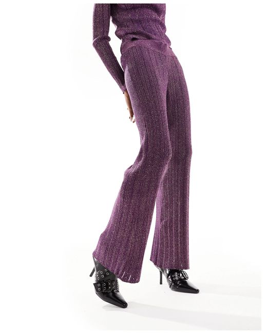 Pantalones morados Mango de color Purple