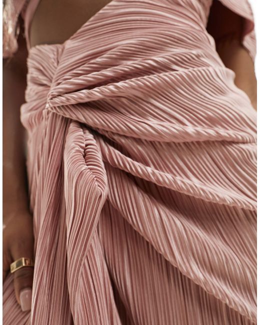 Vestito lungo plissé color cipria due di ASOS in Pink