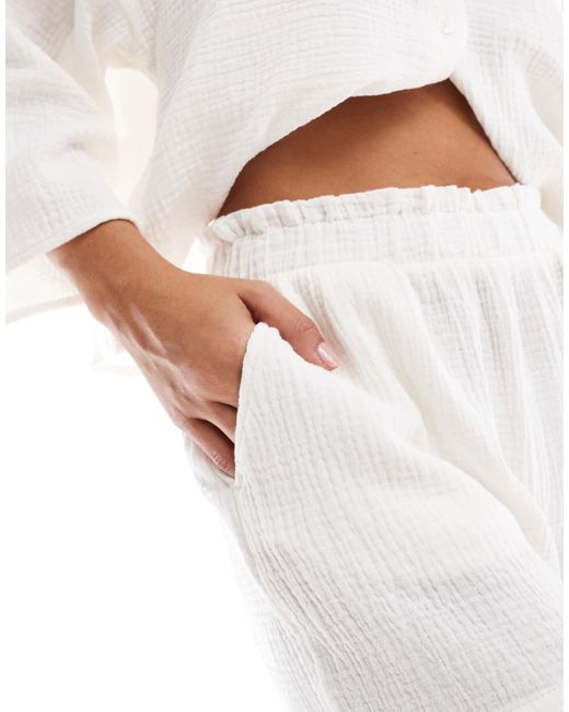 Vero Moda White – strukturierte shorts