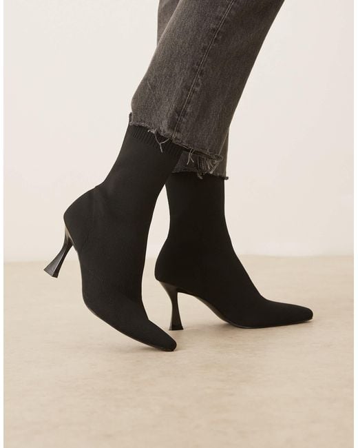ASOS Natural – reagan – eng anliegende stiefel mit em strick und runder zehenpartie
