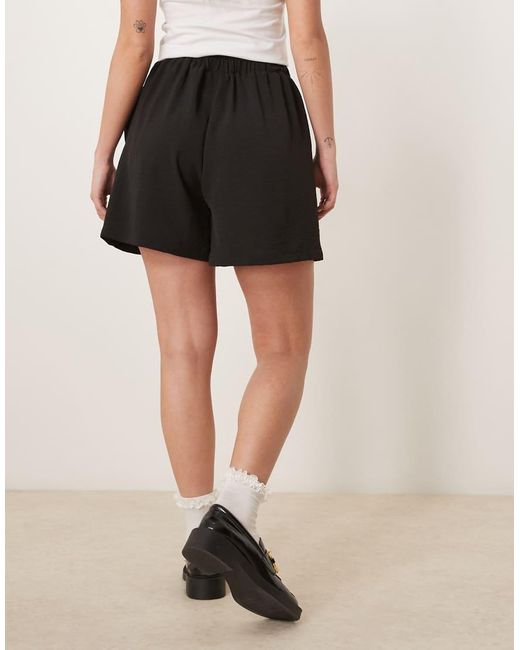 Vila Natural Loose Fit Tie Waist Shorts