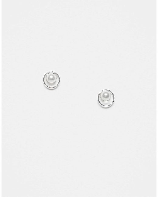 Kingsley Ryan Metallic Cutout Round Stud Earring With Pearl