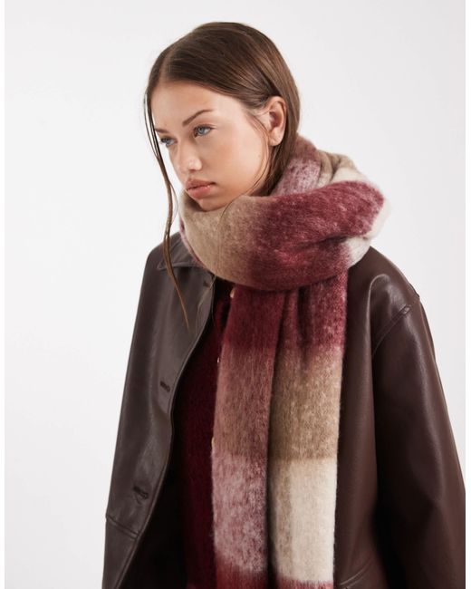 Écharpe douce à carreaux en maille bouclée - crème et bordeaux Vero Moda en coloris Brown