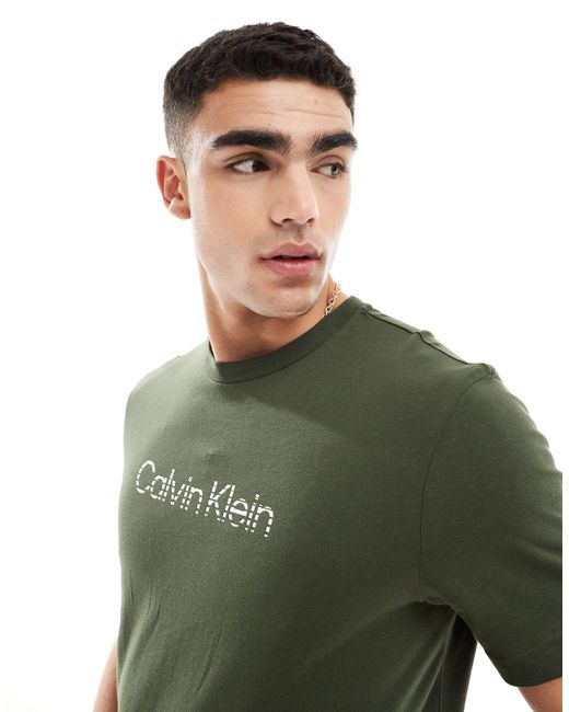 Camiseta verde oliva con logo degradado Calvin Klein de hombre de color Green