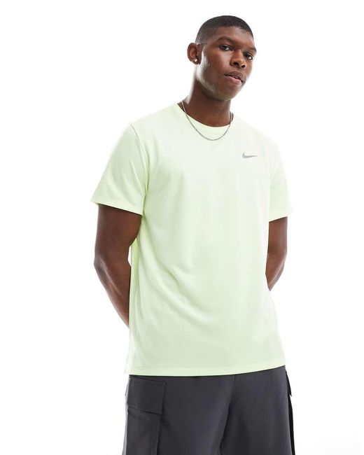 Camiseta Dri-Fit Miler De Nike de hombre de color Green