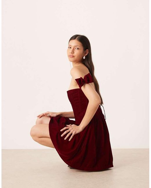 LACE & BEADS Red Off The Shoulder Bows Velvet Mini Dress