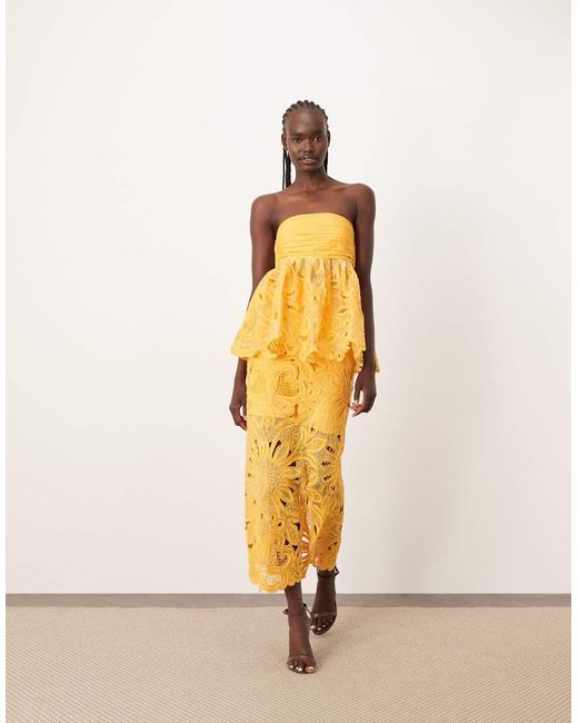 Cornelli di ARRANGE in Yellow