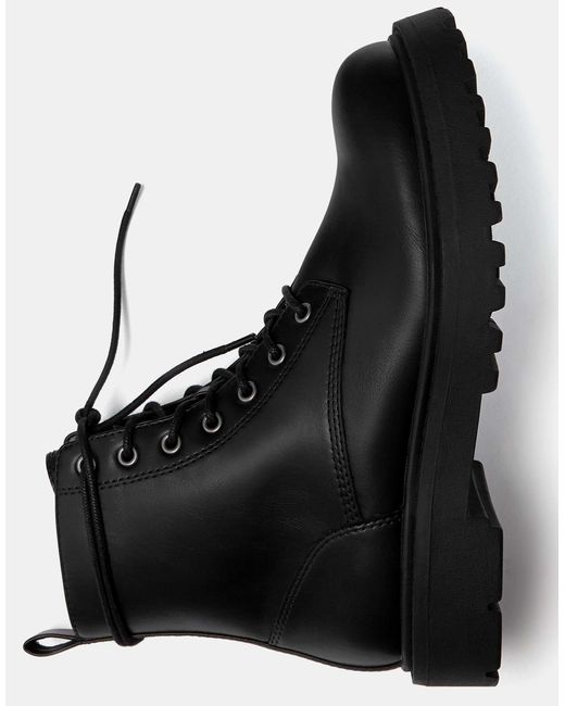 Pull&Bear – flache schnürstiefel in Black für Herren