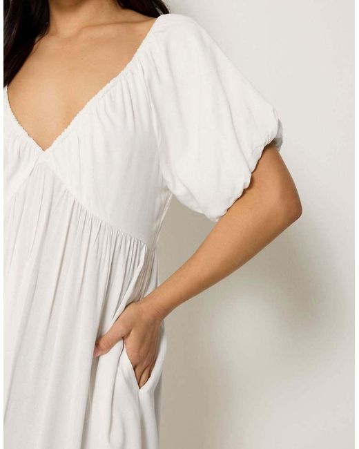 PixieGirl White Petite Puff Sleeve Maxi Dress