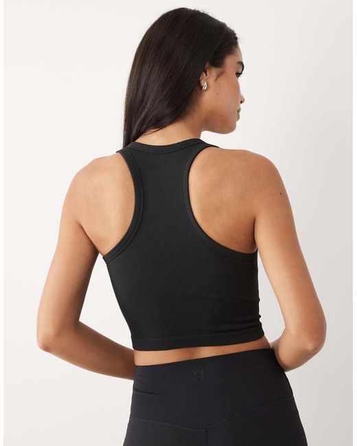4505 Black Seamless Ribbed Scoop Neck Cropped Tank Top With Racer Back