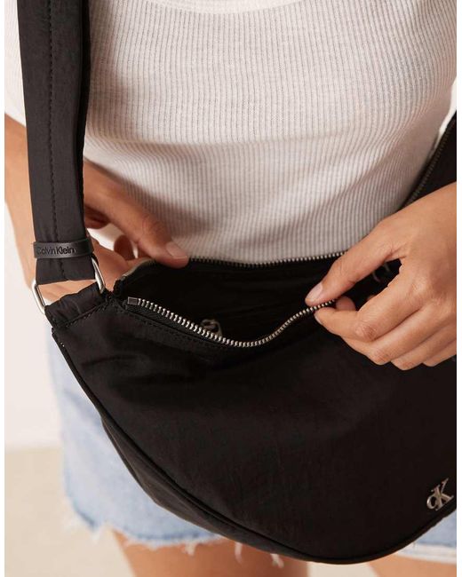 Borsa A Tracolla Nera di Calvin Klein in White