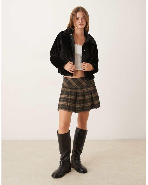 Jdy Black Cropped Collared Faux Fur Jacket