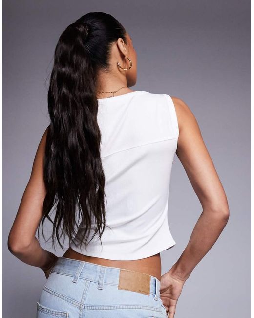 ASOS Geribbelde Top Met Haak-En-Oog-Sluiting En Ronde Zoom in het Gray