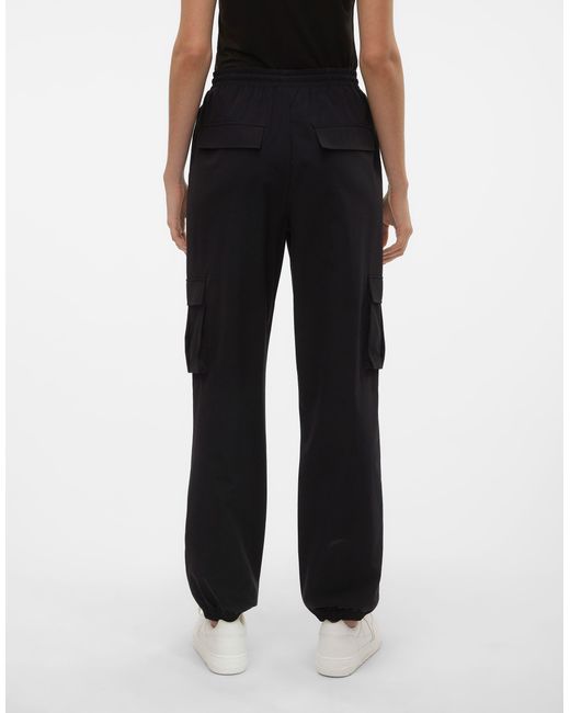 Pantalones cargo s con bajos ajustados Vero Moda de color Black