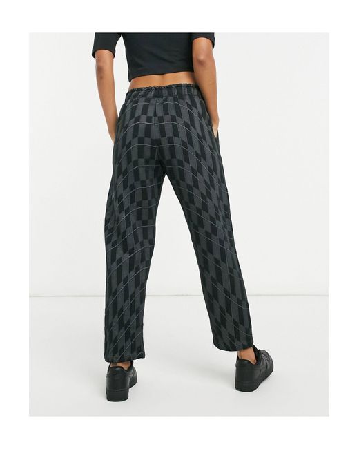 nike drawstring joggers