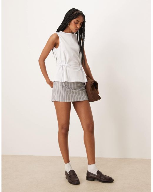 ASOS White – ärmelloses, tailliertes t-shirt