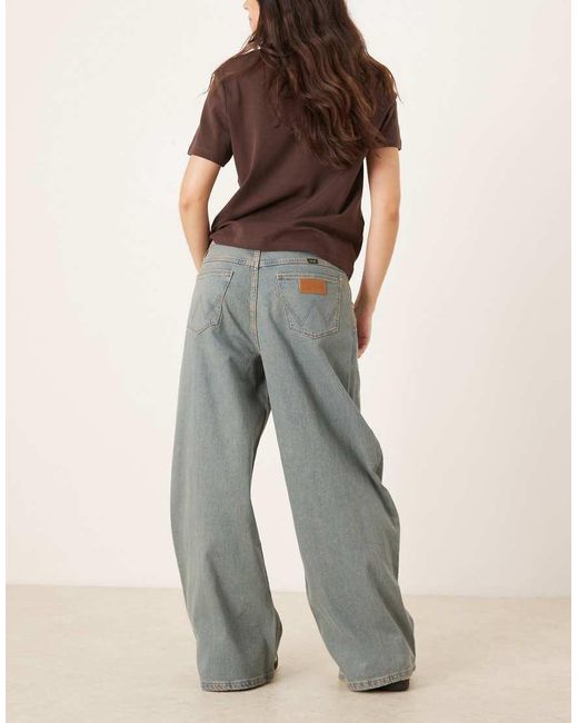 Wrangler Blue Low Rise Barrel Jeans