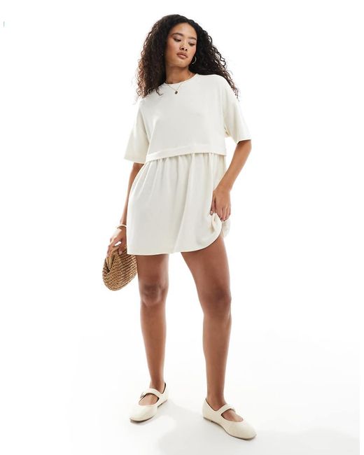Vestito Grembiule A Maniche Corte Écru A Strati di Miss Selfridge in White