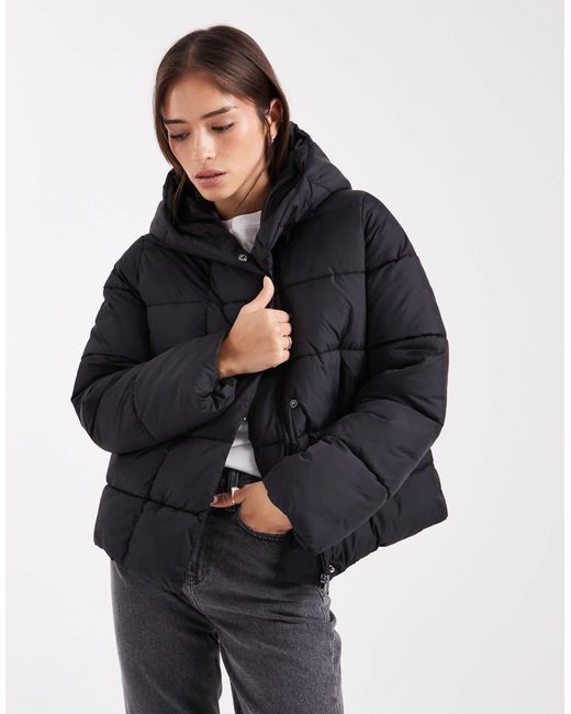 Doudoune courte à fermeture éclair dissimulée Vero Moda en coloris Blue