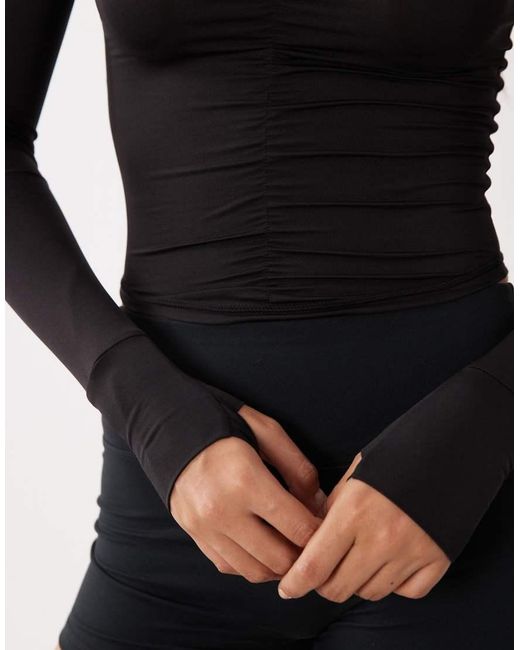 4505 Black Lightweight Active Ruched Front Long Sleeve Running Top