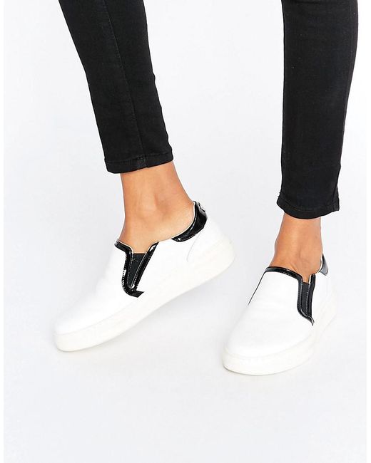 Tommy Hilfiger Gigi Hadid Slip On Sneakers in White | Lyst