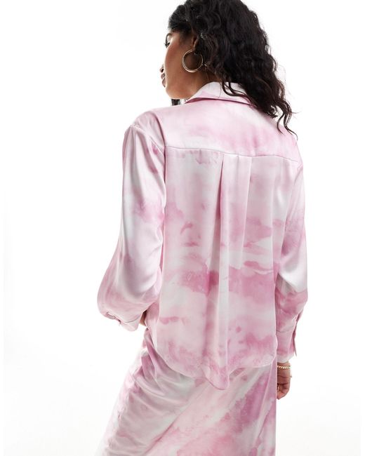 Chemise oversize d'ensemble en satin à imprimé taches - rose Style Cheat en coloris Pink
