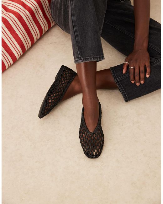 ASOS Black – linus – schlichte ballerinas im em webdesign
