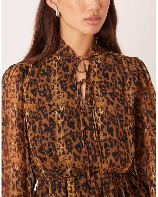 Vila Natural – midikleid mit kappärmeln und leopardenmuster