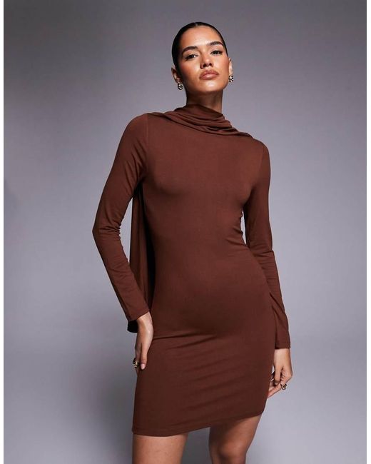 Vestido Corto Marrón Ajustado Con Detalle De Fular De ASOS de color Brown