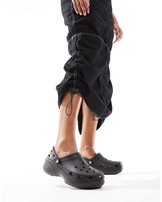 CROCSTM Black – klassische clogs