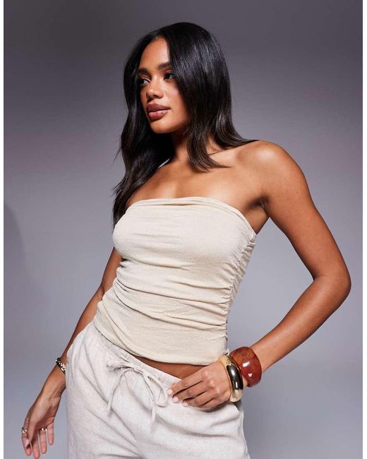 Top Con Escote Palabra De Honor De Tejido Rugoso De -Neutro ASOS de color Gray