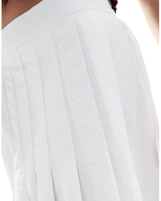 Falda Midi Blanca Plisada De Corte Amplio De New Look de color White