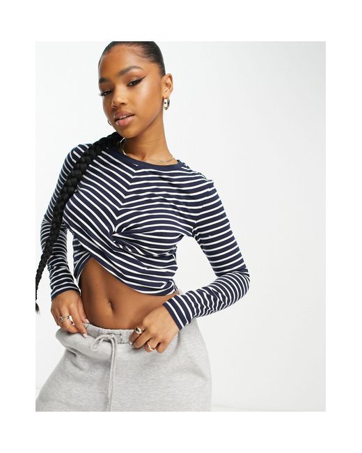 Vero Moda Wrap Front Crop Top in Blue | Lyst Canada