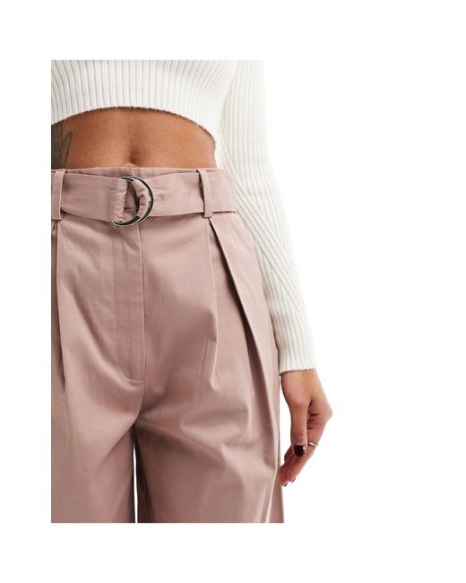 Pantaloni con fondo ampio e anello a d color visone di ASOS in Natural