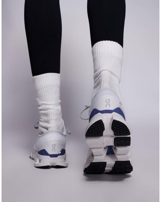 On Shoes Metallic On – cloud x 4 – trainings-sneaker