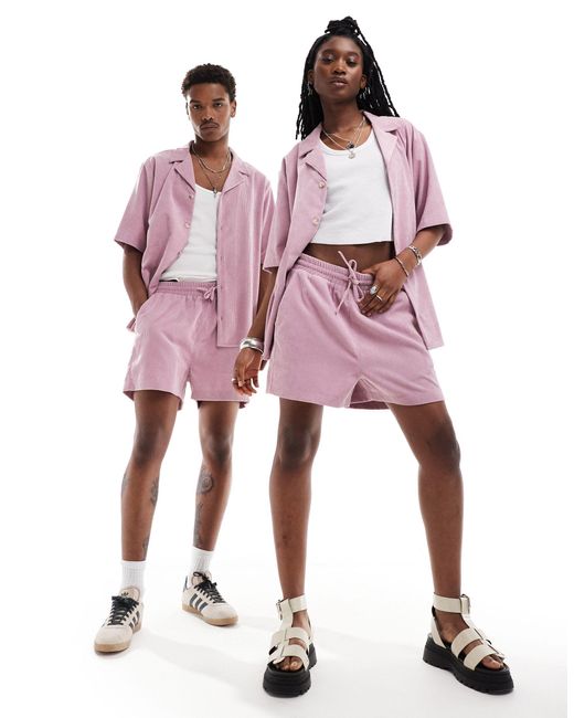 Reclaimed (vintage) Pink – unisex-shorts aus cord