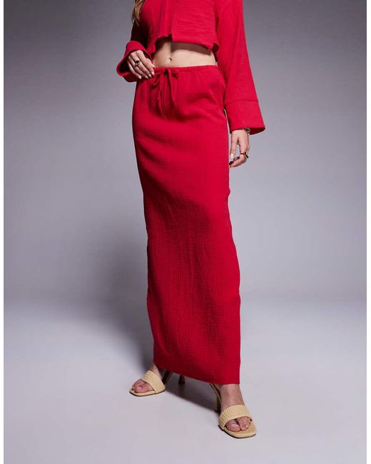 Kaiia Exclusives in het Red