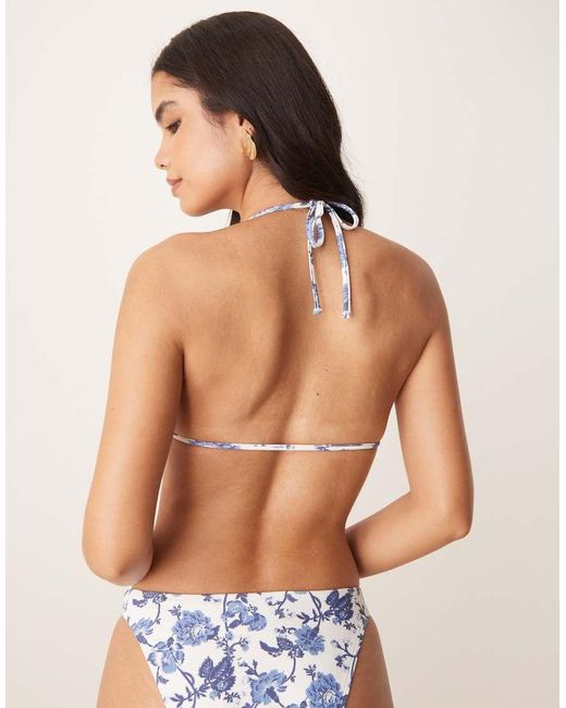 Top Bikini A Triangolo Con Stampa A Fiori E Laccio Sul Davanti di Abercrombie & Fitch in Blue