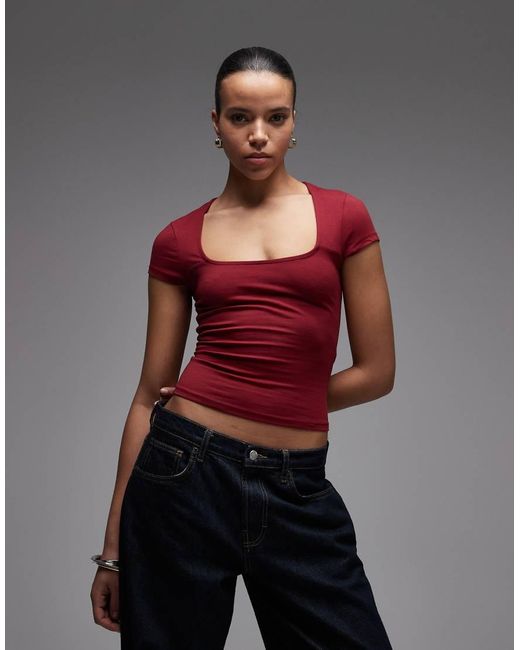 Top di ASOS in Red